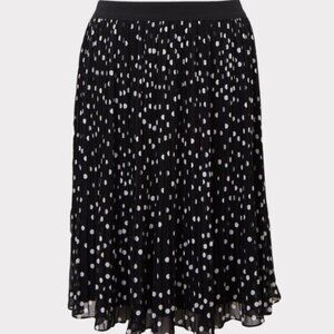 Torrid size 3 (24W) Midi Chiffon Pleated Skirt  polka dot